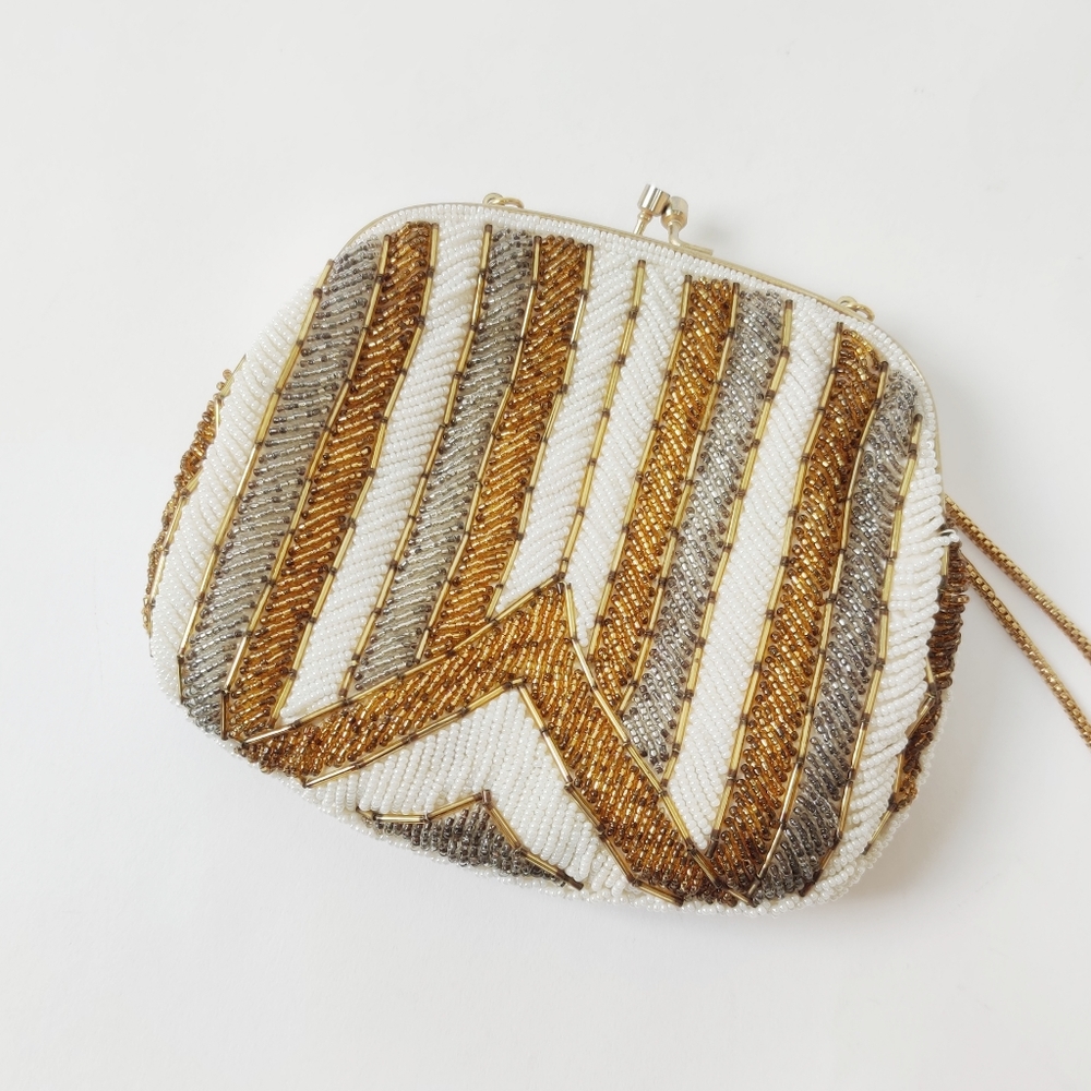 Vintage Handmade Beaded Purse Hong Kong Kiss Lock Crossbody Metal Chain Art Deco